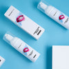 Diamond Smile Zahnbleaching Schaum und Verpackung auf blauen Hintergrund