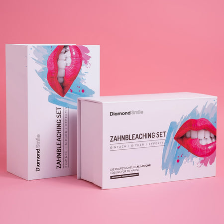 Zwei Diamond Smile Zahnbleaching Set zur Zahnaufhellung für zu Hause, Verpackung vor weißem Hintergrund